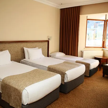 West Davraz Hotel 3*