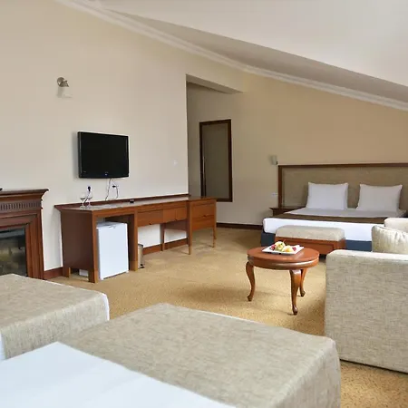 West Davraz Hotel